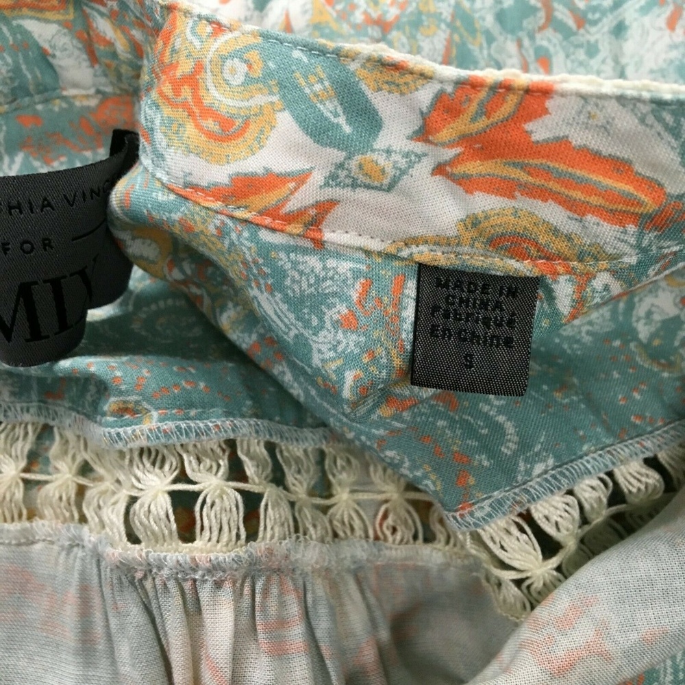🌈Intermix Blue Paisley Lace Trim Print Romper - Picture 3 of 7